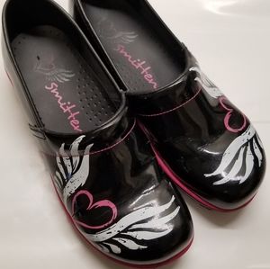 Smitten women's shoes clogs slip resistant sz 40